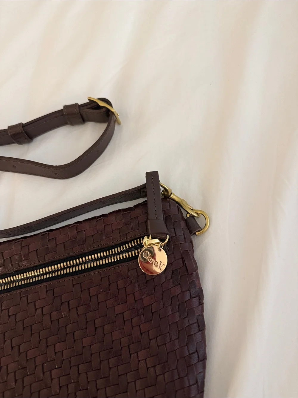 Clare V grande fanny in plum - Picture 2 of 5